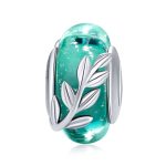 Ezüst charm, virágos gyöngy