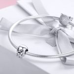 Ezüst charm, koponya