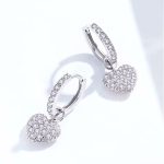 Ezüst fülbevaló kristályos szívvel