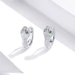 Ezüst fülbevaló, kígyó