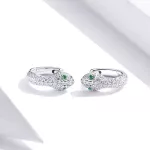 Ezüst fülbevaló, kígyó