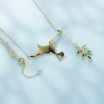 Ezüst női nyaklánc, kolibri, aranyszínű