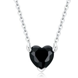 Ezüst női nyaklánc fekete szívvel