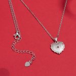 Ezüst női nyaklánc szívmedállal