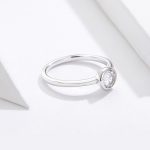 Ezüstgyűrű kristállyal, 6-os méret