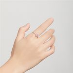 Ezüstgyűrű rózsaszín szívvel