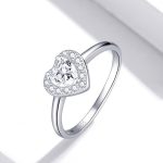 Ezüstgyűrű, kristályos szív, 8-as méret