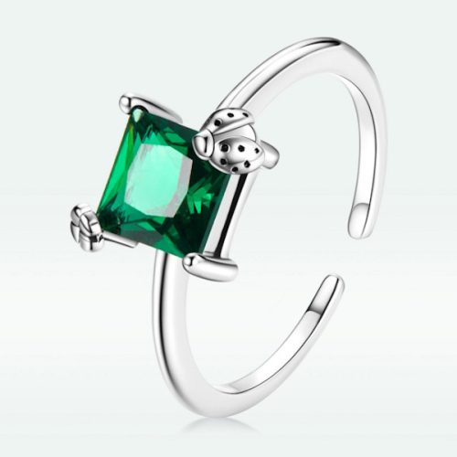 Ezüstgyűrű zöld kristállyal